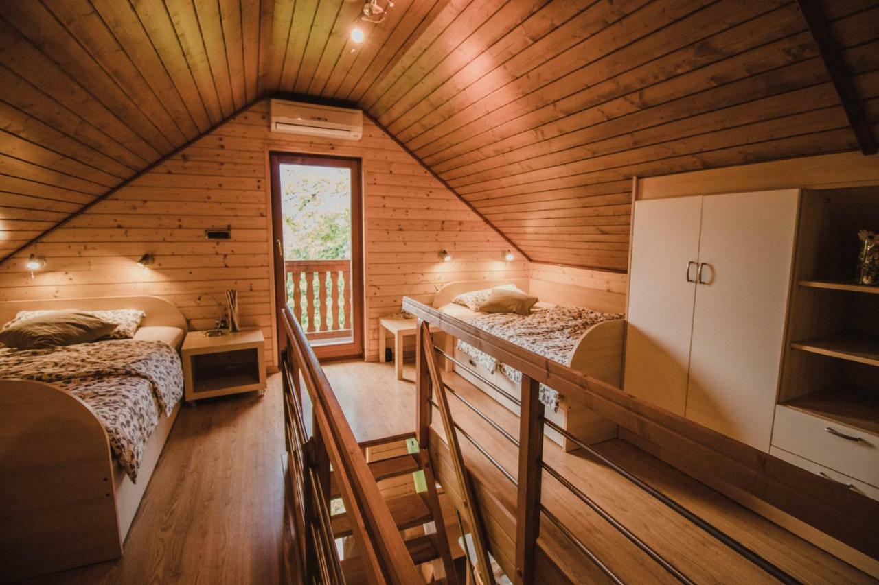 Pluznje Lazec Country Houseヴィラ エクステリア 写真