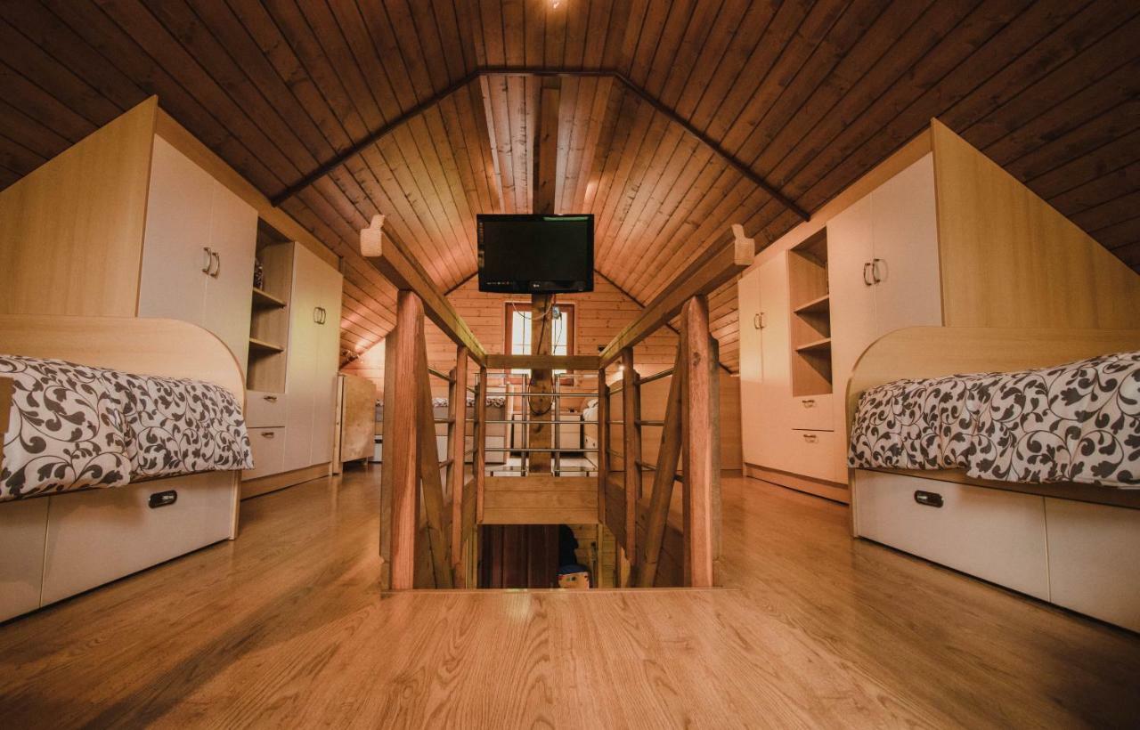 Pluznje Lazec Country Houseヴィラ エクステリア 写真